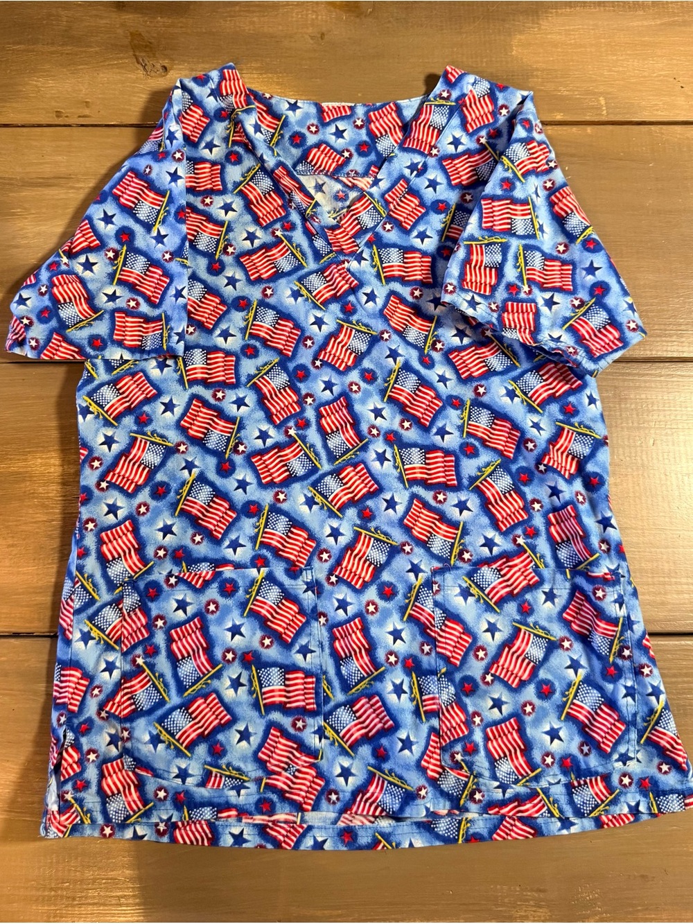 UA Scrubs Patriotic American Flag Print Scrub Top USA Holiday Nurse Small Medium - Picture 2 of 10